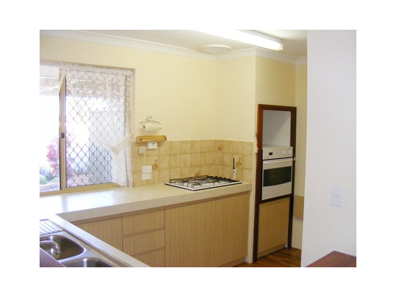 8 MacQuarie Avenue, Padbury WA 6025