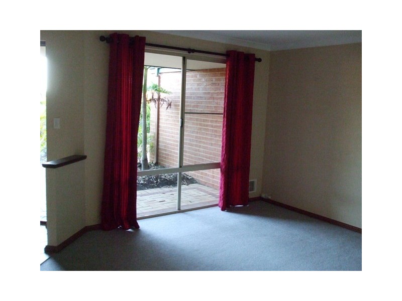 12 Coolamine Close, Carramar WA 6031