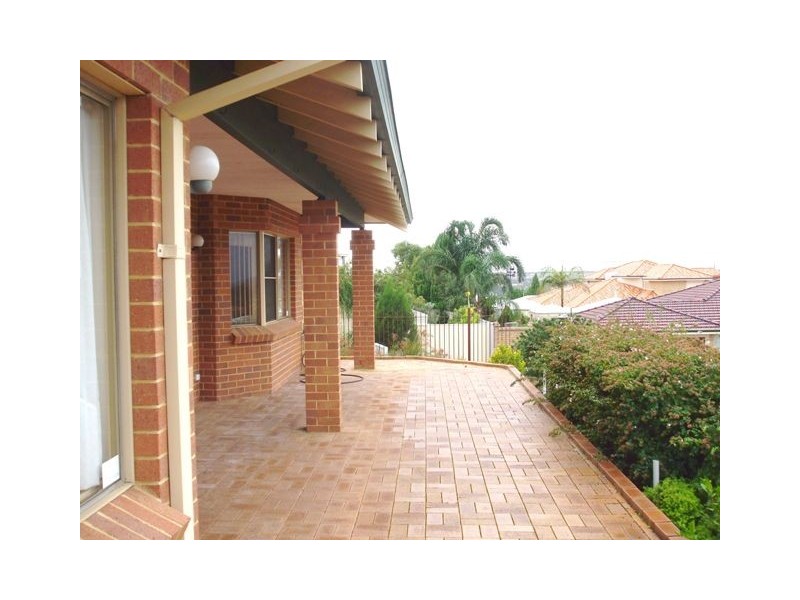 8 UTAH GROVE, Joondalup WA 6027
