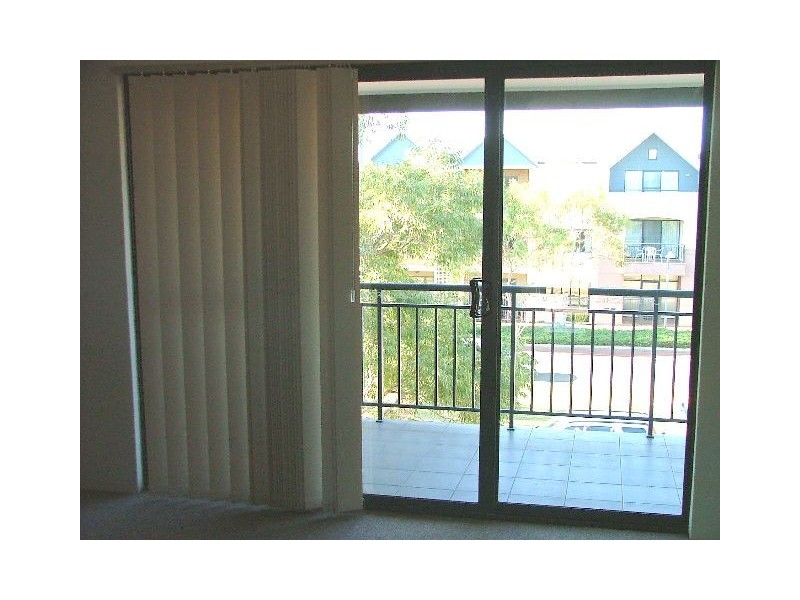 11/22  Grand Blvd, Joondalup WA 6027