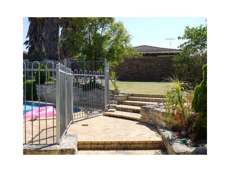 14 Kebroyd Way, Kallaroo WA 6025