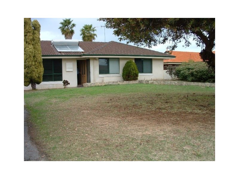 52 Cook Avenue, Hillarys WA 6025