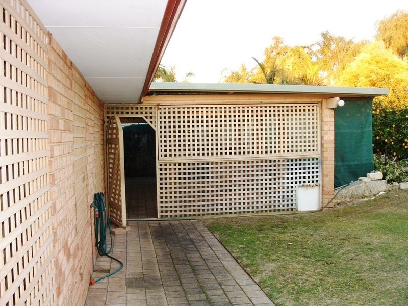 60 Greenfields Circle, Hocking WA 6065