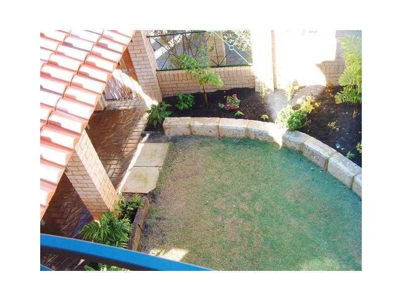 7/62 Broadbeach Bvd, Hillarys WA 6025