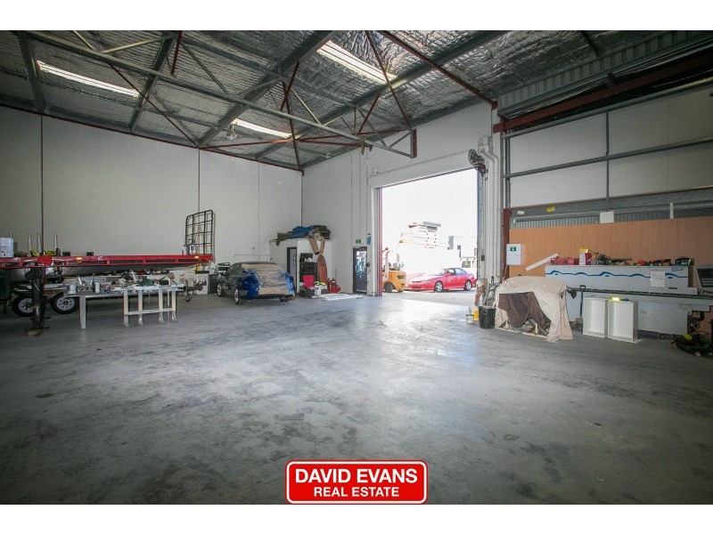 5 Bombardier Road, Wangara WA 6065