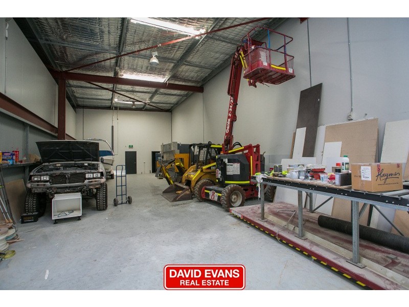 5 Bombardier Road, Wangara WA 6065