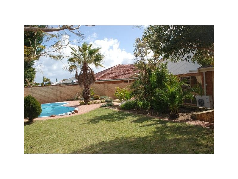 29 Rothesay Heights, Mindarie WA 6030