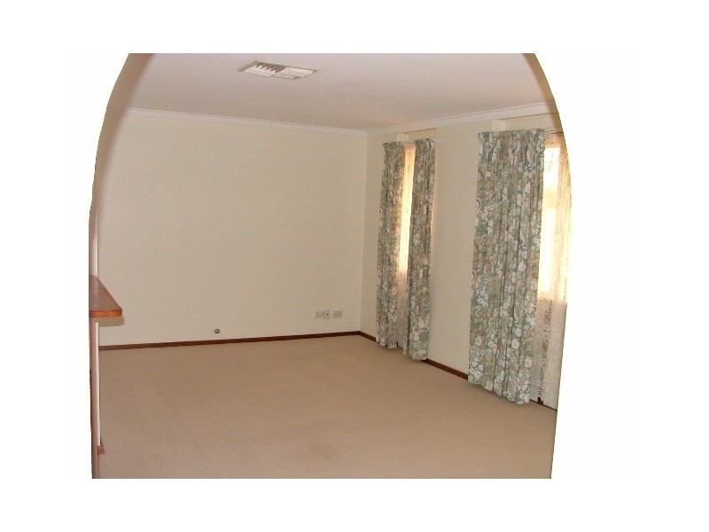 8 Muskoka Avenue, Wanneroo WA 6065