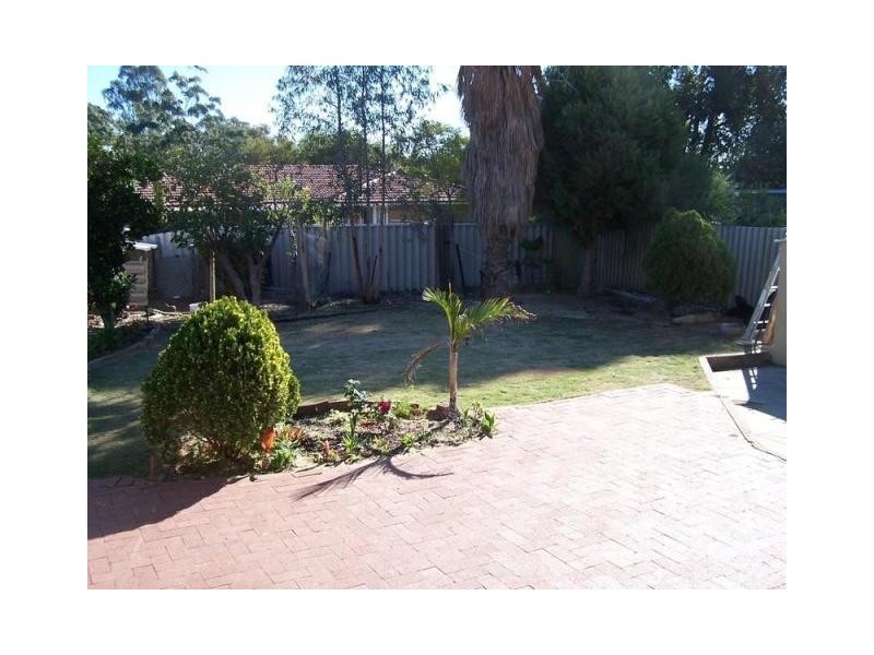25 Finchley Crescent, Balga WA 6061