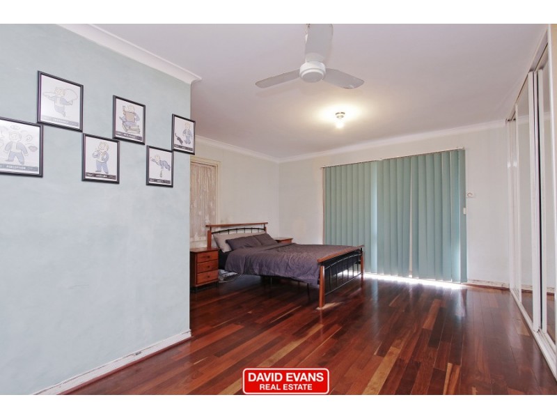 5 Leigh Place, Girrawheen WA 6064