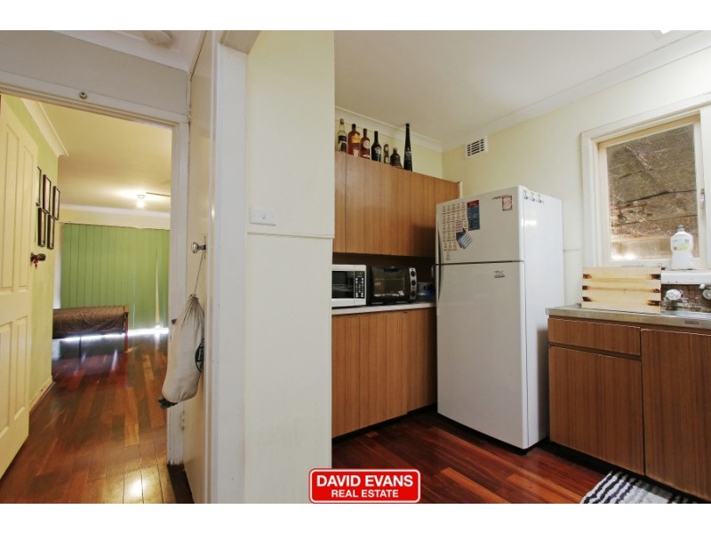 5 Leigh Place, Girrawheen WA 6064