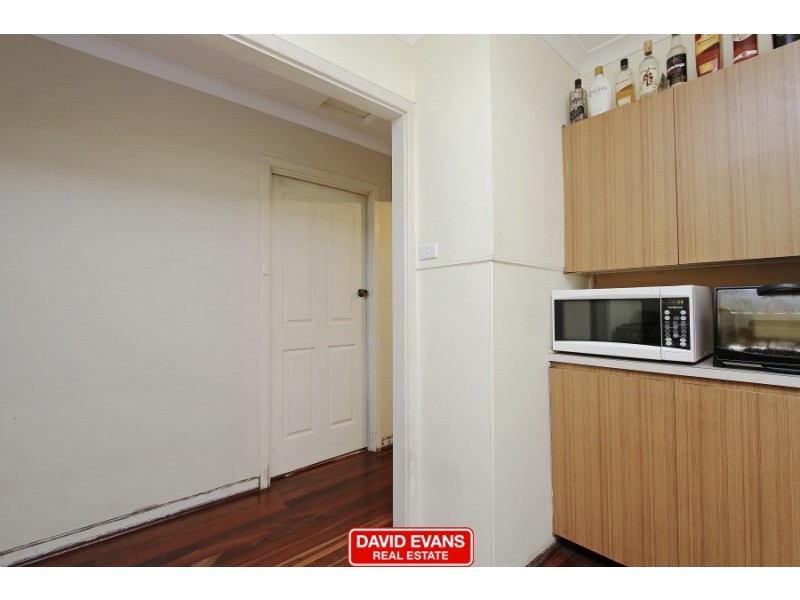 5 Leigh Place, Girrawheen WA 6064