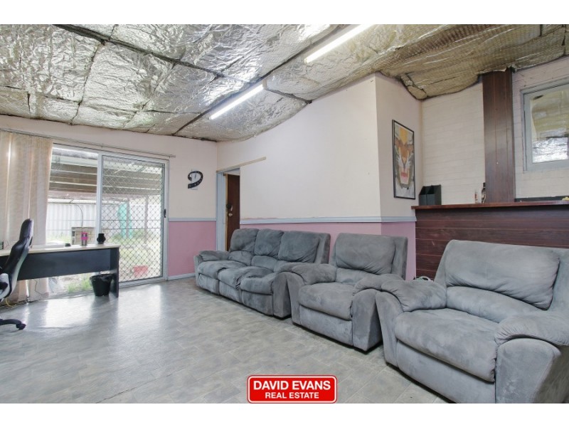 5 Leigh Place, Girrawheen WA 6064