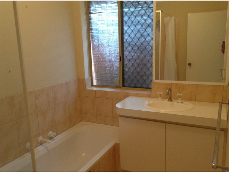 24/55 Westgate Way, Marangaroo WA 6064