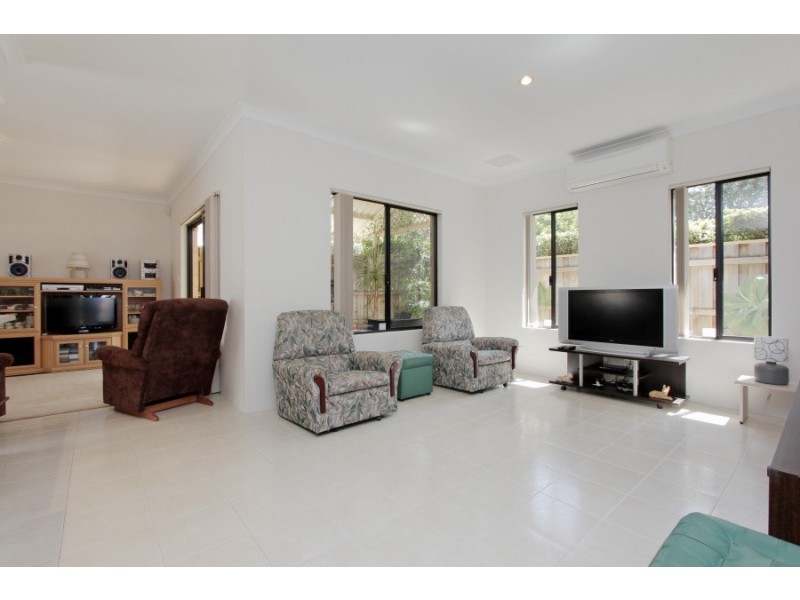 25 Patchem Way, Westminster WA 6061