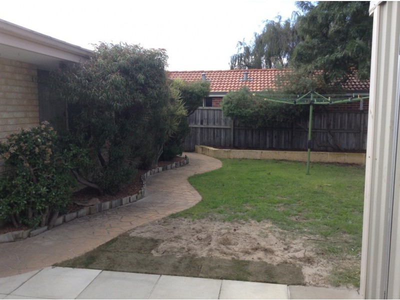 42 Fringe Lily Crescent, Ellenbrook WA 6069