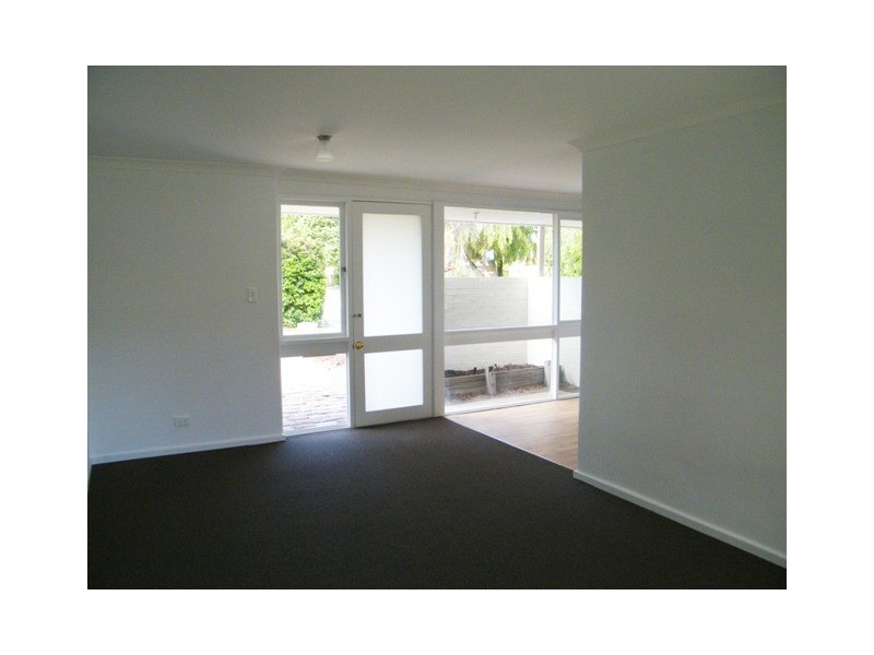 21 Thompson Drive, Wanneroo WA 6065