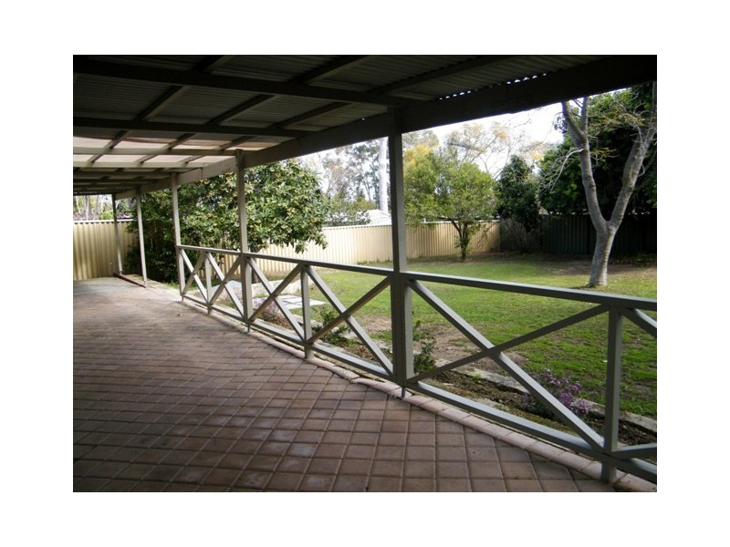 21 Thompson Drive, Wanneroo WA 6065