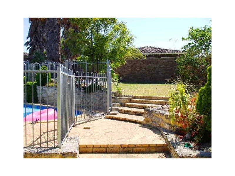14 Kebroyd Way, Kallaroo WA 6025