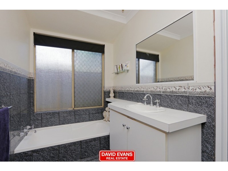 12 Teviot Place, Beechboro WA 6063