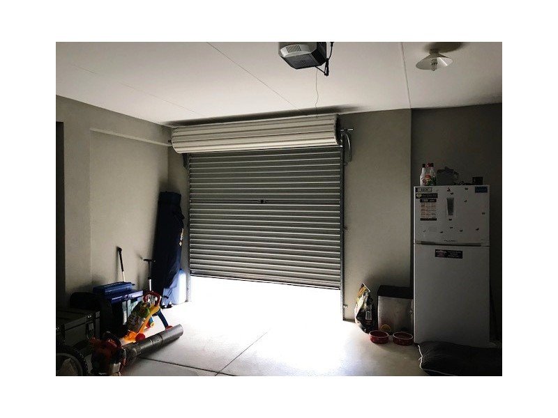 27 Damperia Green, Sinagra WA 6065