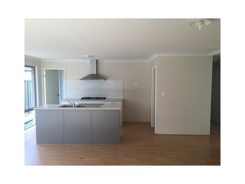 63 Grandis Boulevard, Banksia Grove WA 6031