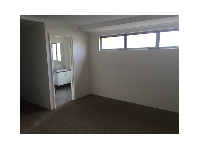 63 Grandis Boulevard, Banksia Grove WA 6031