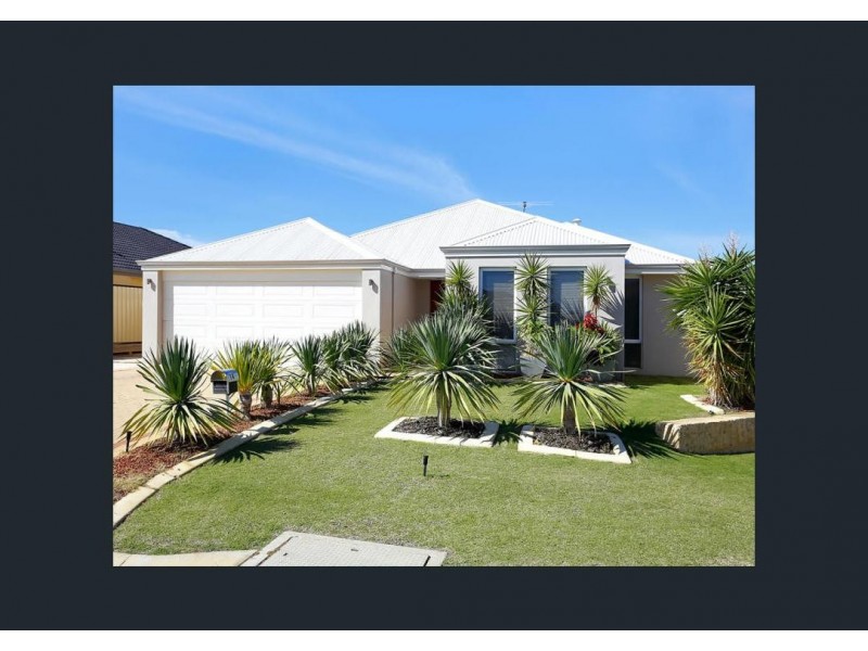 14 Grandoak Drive, Clarkson WA 6030