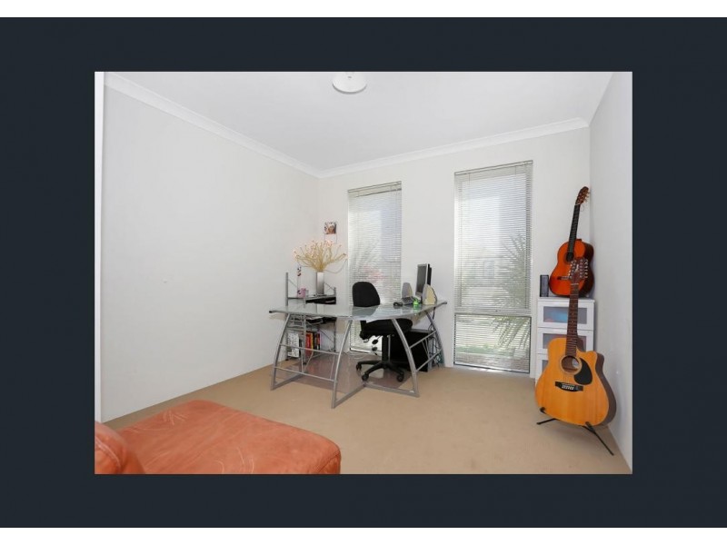 14 Grandoak Drive, Clarkson WA 6030