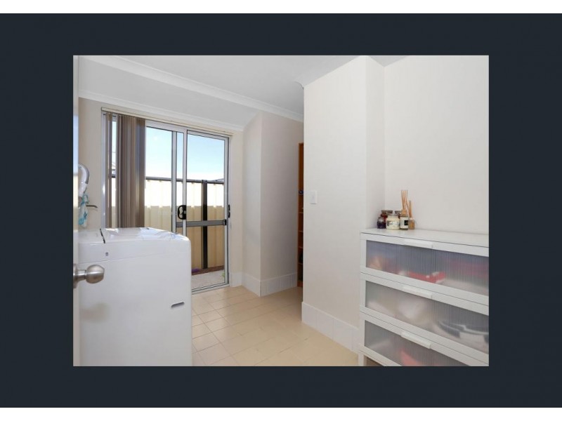 14 Grandoak Drive, Clarkson WA 6030