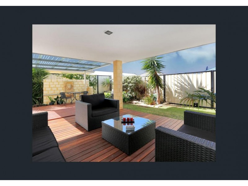 14 Grandoak Drive, Clarkson WA 6030