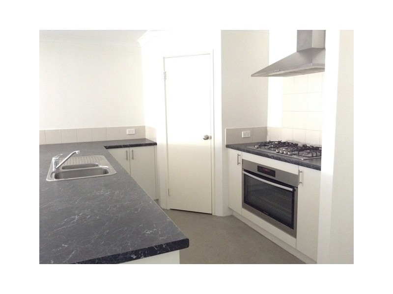 11 Petal Street, Banksia Grove WA 6031