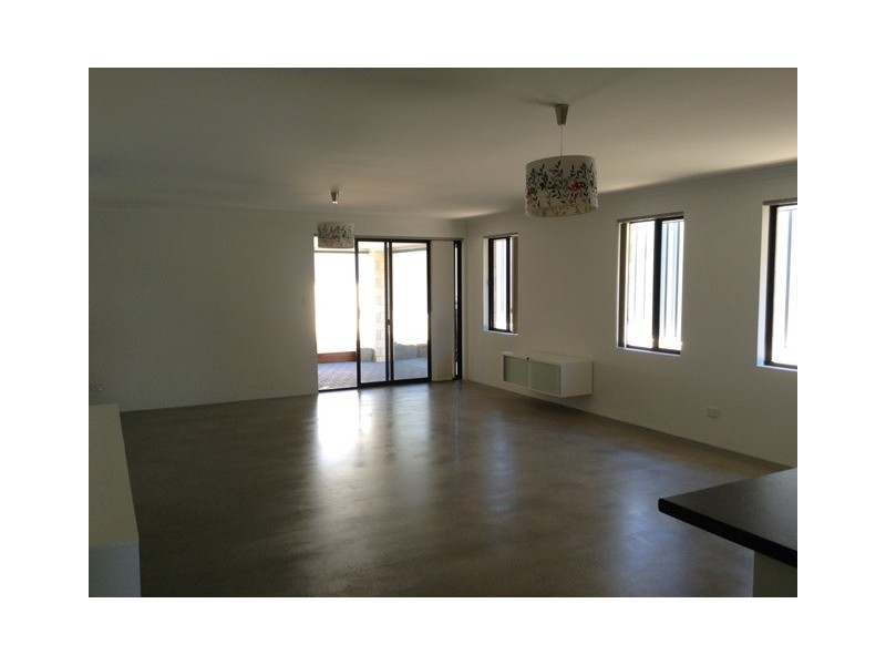 11 Petal Street, Banksia Grove WA 6031