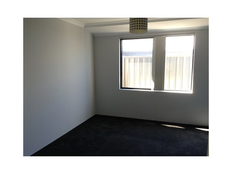 11 Petal Street, Banksia Grove WA 6031