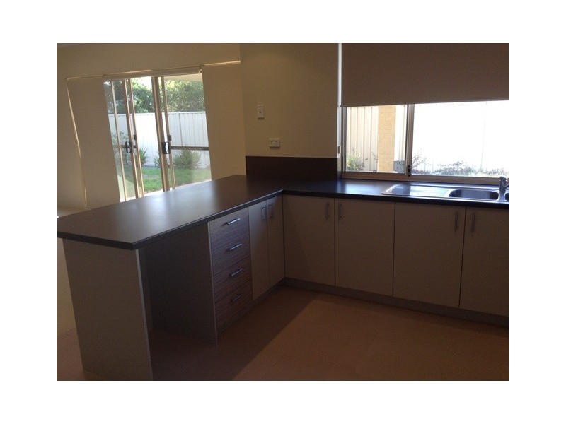 10 Langmuir Way, Tapping WA 6065