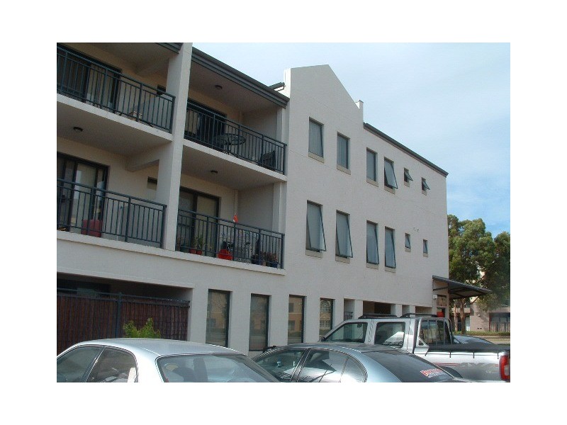 4/22 Grand Boulevard, Joondalup WA 6027