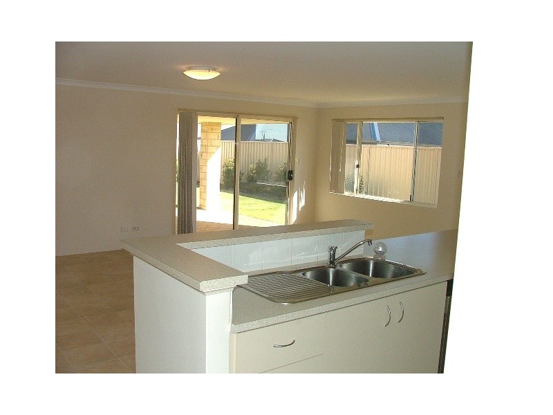 4 Madrid Terrace, Hocking WA 6065