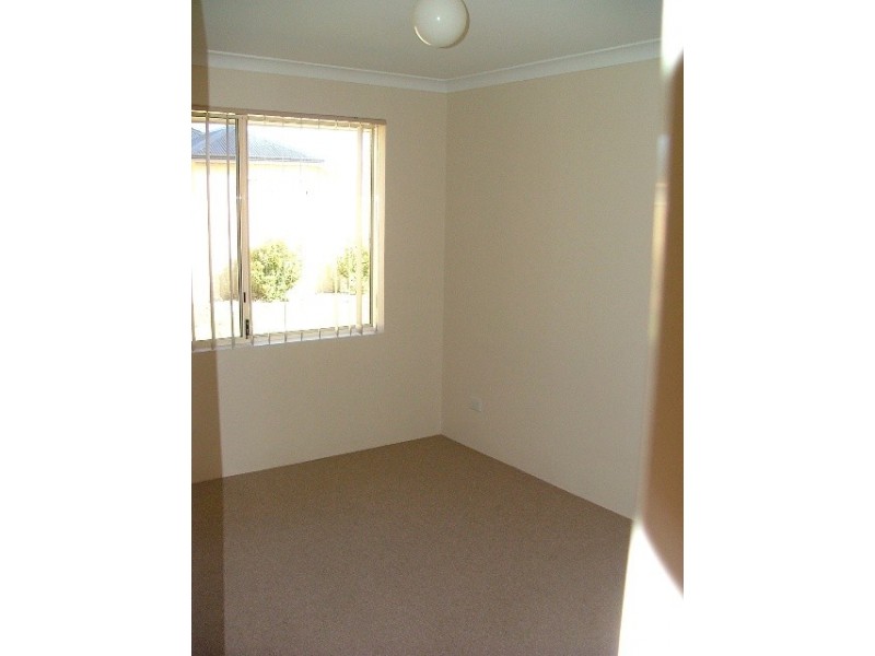 4 Madrid Terrace, Hocking WA 6065