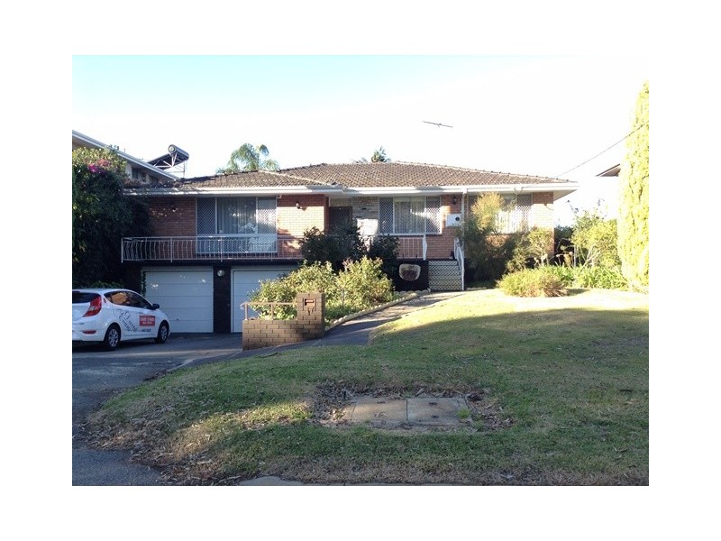17 Farina Drive, Yokine WA 6060