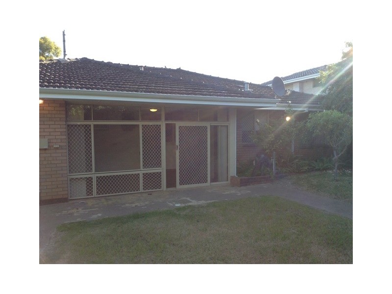 17 Farina Drive, Yokine WA 6060
