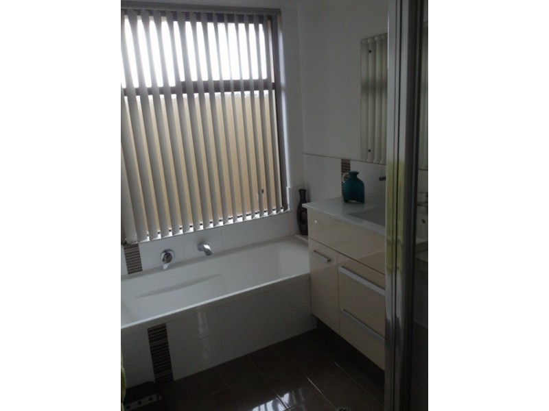 10 Flinders Avenue, Hillarys WA 6025