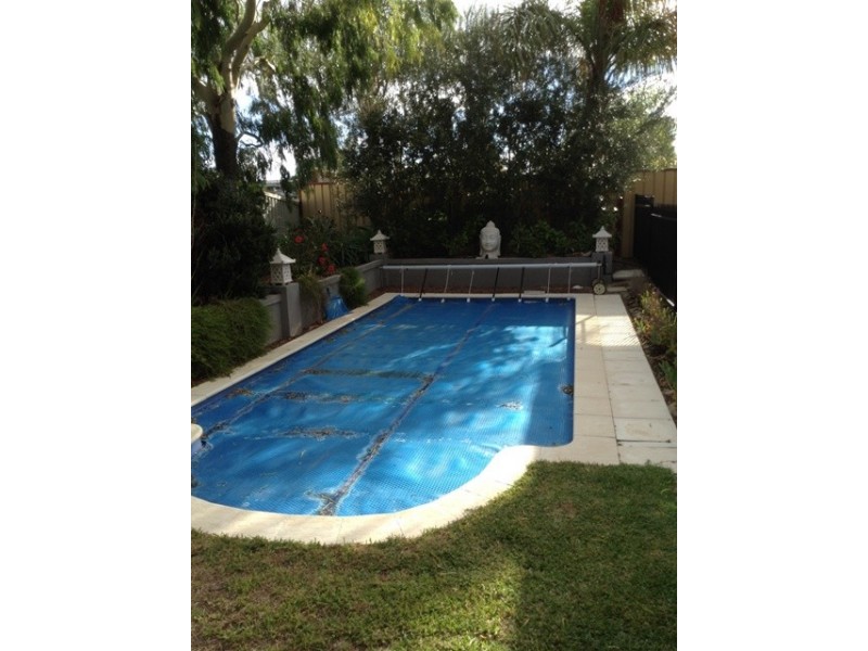 10 Flinders Avenue, Hillarys WA 6025