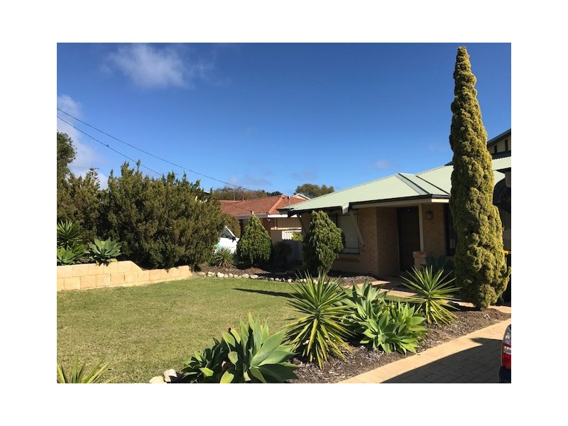 21 Cox Crescent, Quinns Rocks WA 6030