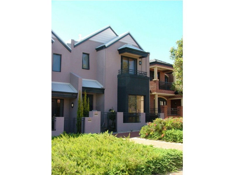 184 Lakeside Drive, Joondalup WA 6027