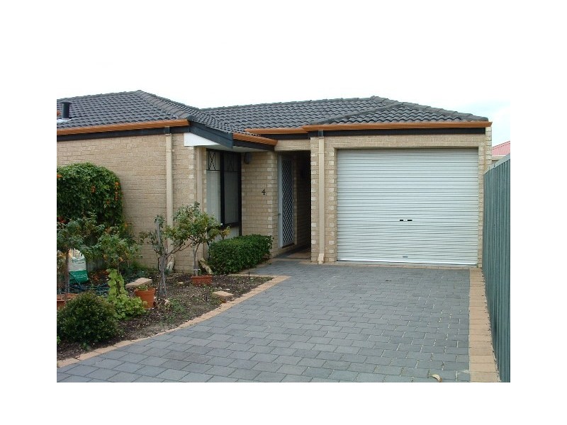 4/33 St Marks Drive, Hillarys WA 6025