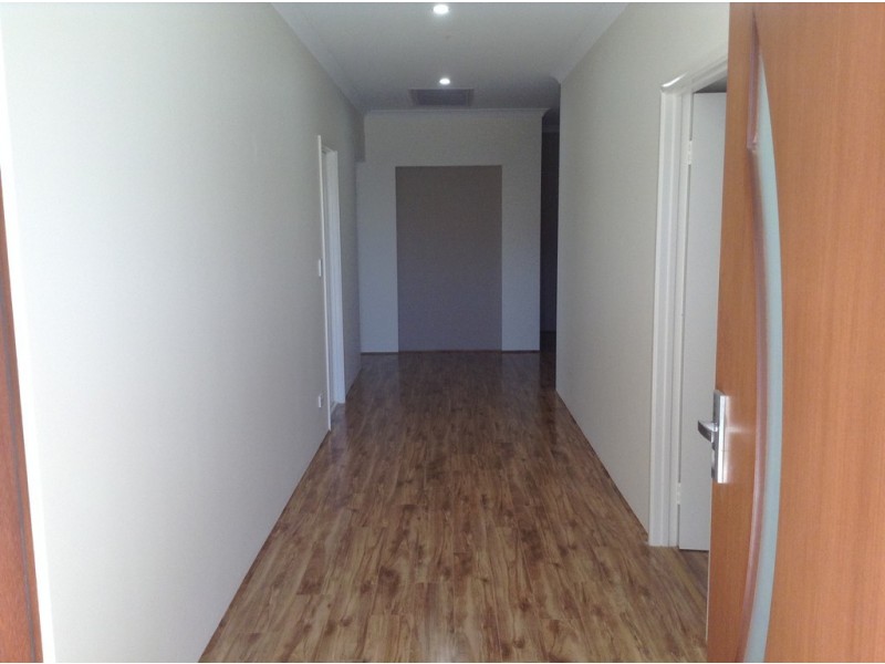 30 Windermere Blvd, Aveley WA 6069