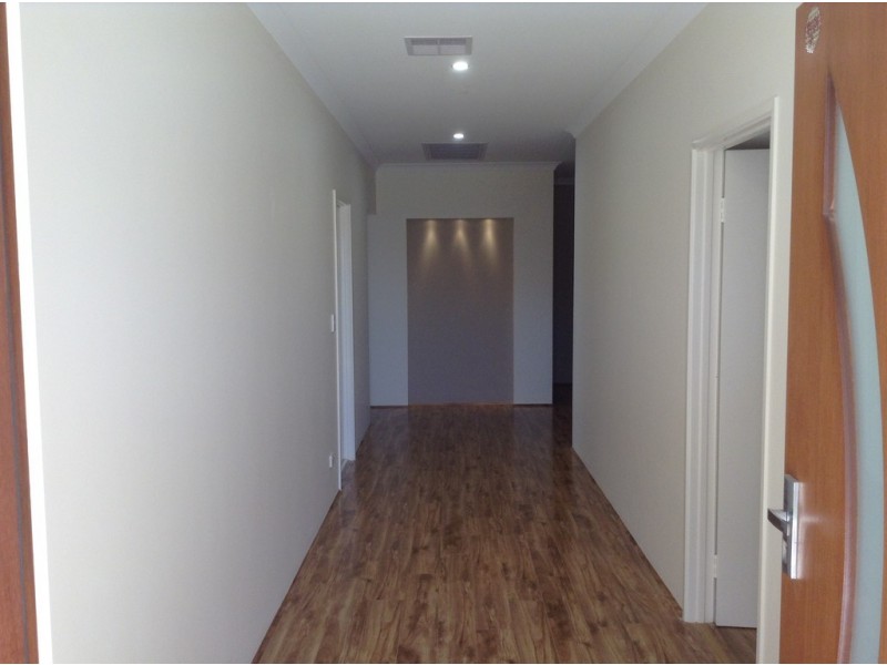 30 Windermere Blvd, Aveley WA 6069