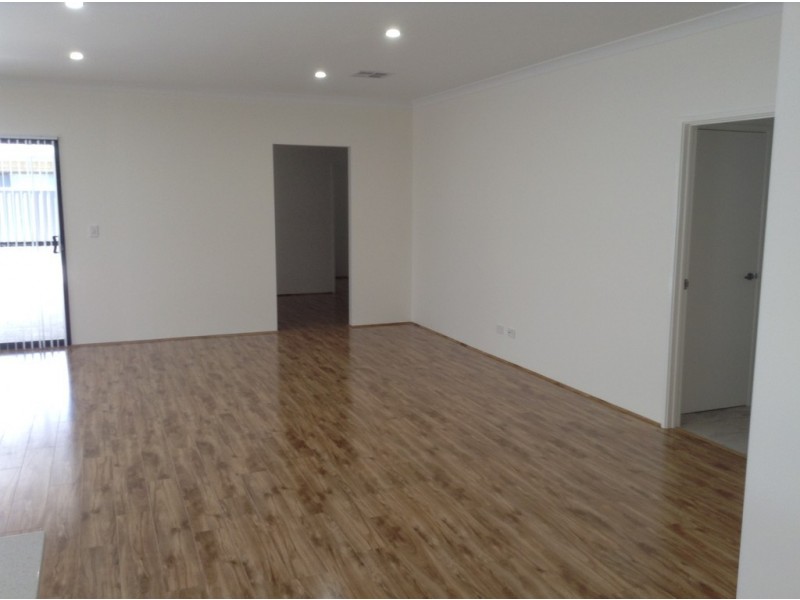 30 Windermere Blvd, Aveley WA 6069