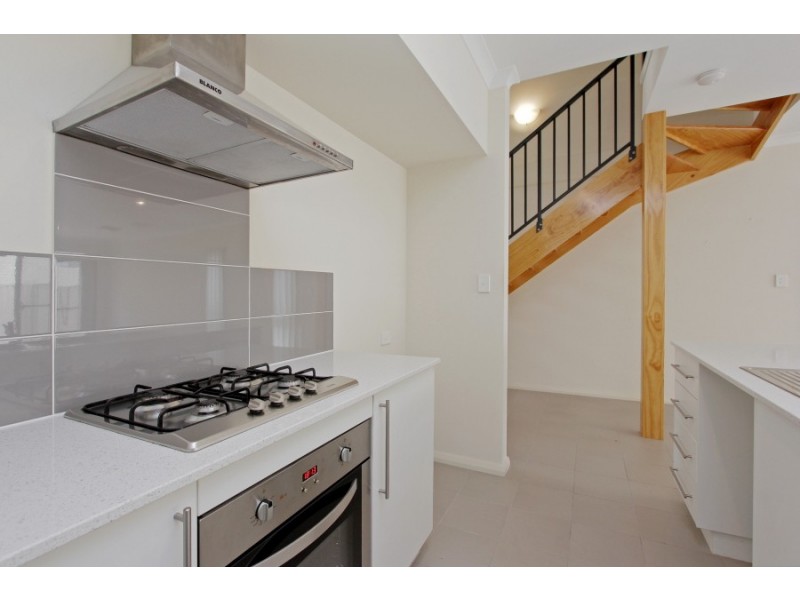 2/90 Cohn Street, Kewdale WA 6105