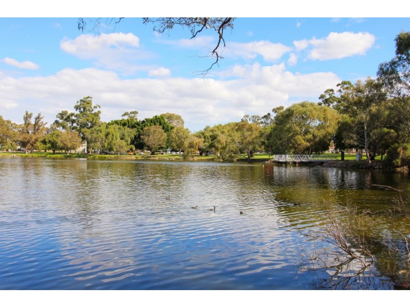 2/90 Cohn Street, Kewdale WA 6105